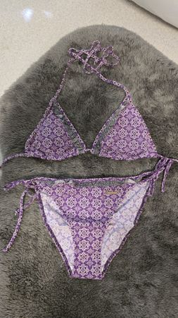 NEU Bruno Banani Bikini, lila gemustert, Grösse 36 A/B