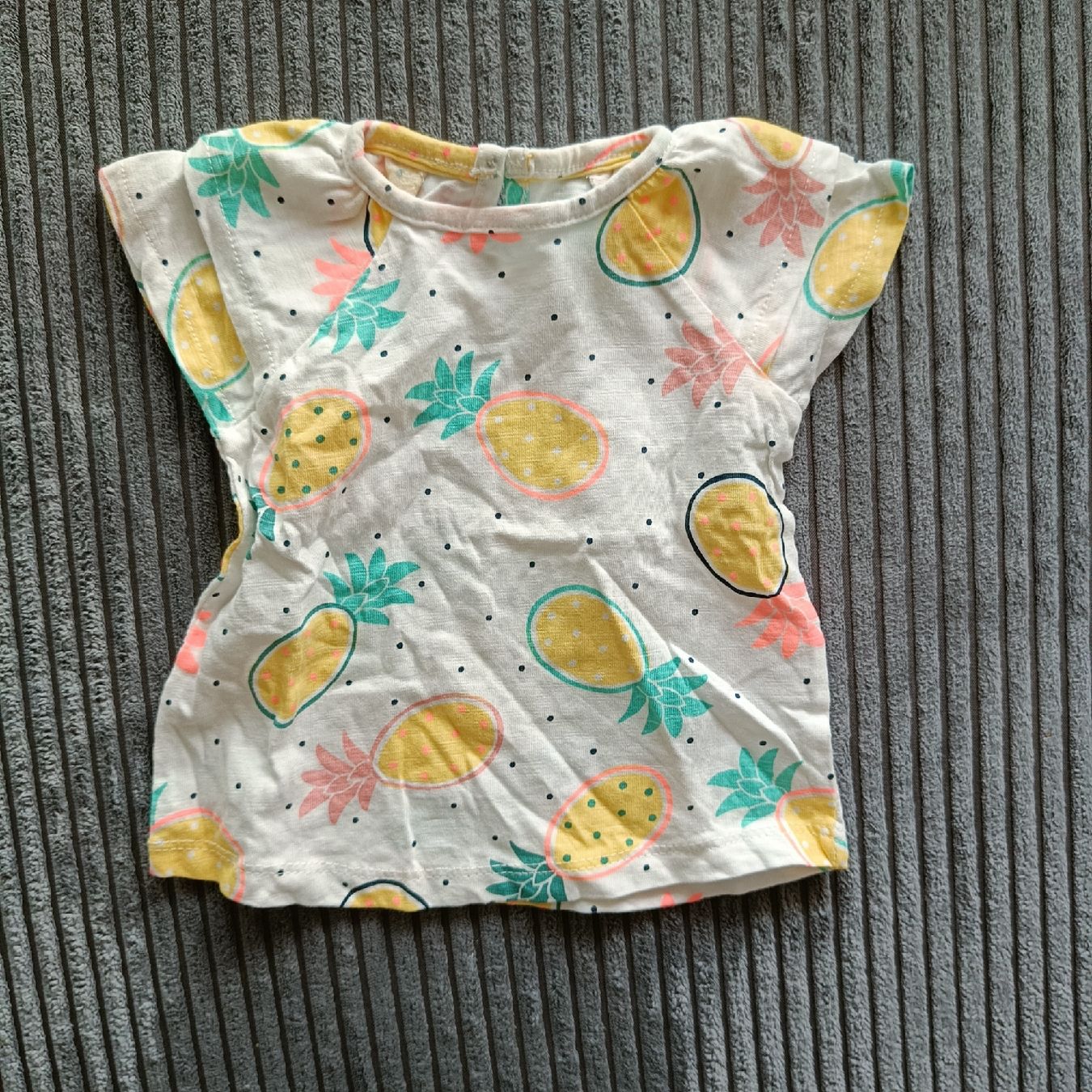 Camicette, T-shirt & Top: T-Shirt Grösse 62  – Usato da Jaberg venduto da urig17.