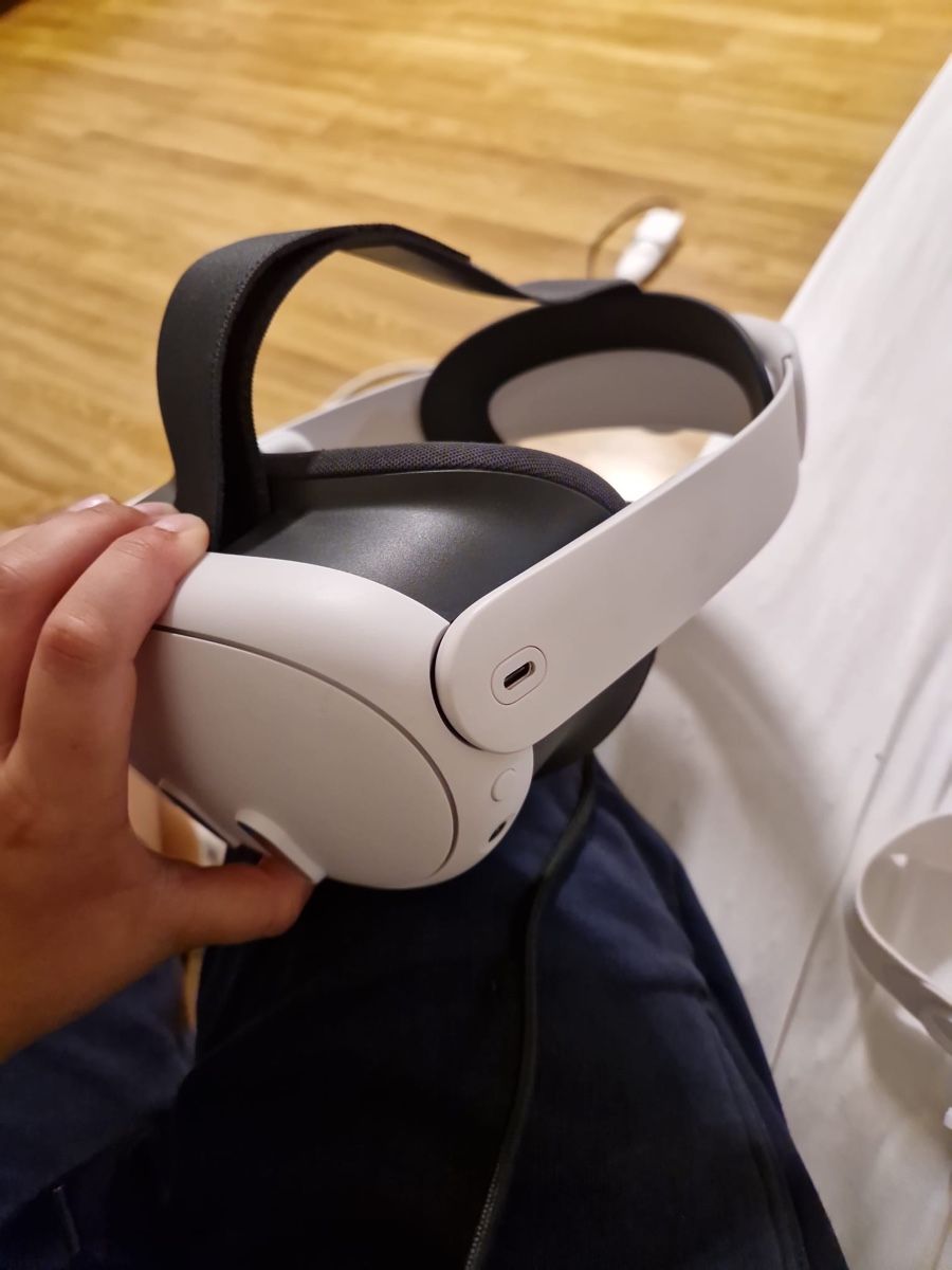 Meta Casco VR: Meta Quest 3 VR Brille mit Controllern und Box – Usato da Brugg AG venduto da 231085 4