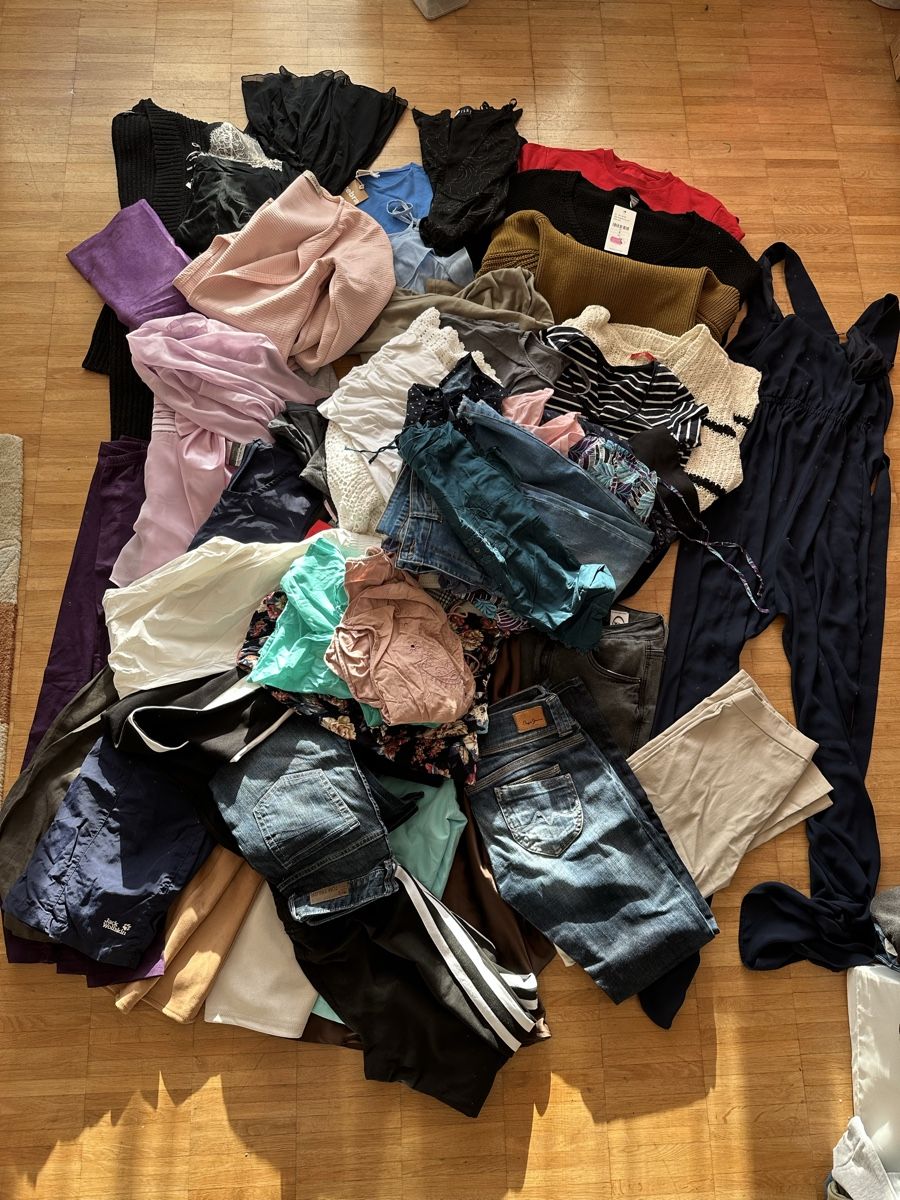 Lotti di vestiti: Kleiderpaket Grösse S – Usato da Untersiggenthal venduto da Sonnenschein015