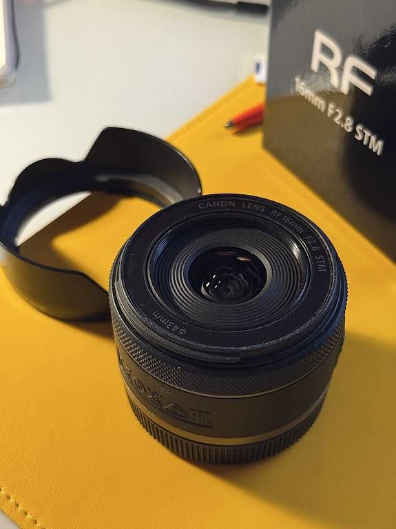 Canon Obiettivi: Canon RF 16mm 2.8 inkl. Blende – Usato da Pfäffikon ZH venduto da PC86 1