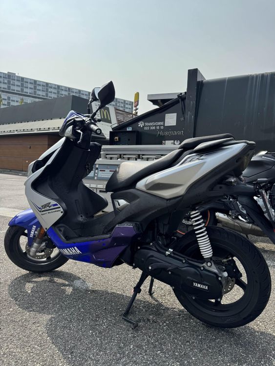 Yamaha Aerox 50cc Scooter en bon état pour l'été! (Usato) a