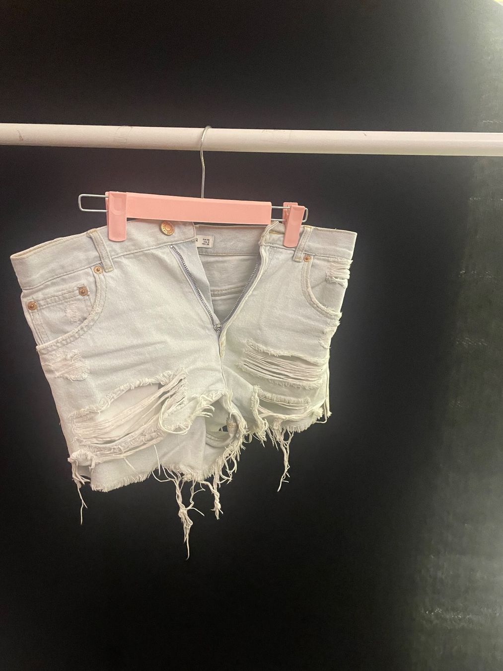 Pull&Bear Pantaloni: Pull&Bear Jeans Shorts, hellblau, destroyed, Grösse 38 – Usato da Wollerau venduto da Poschro68
