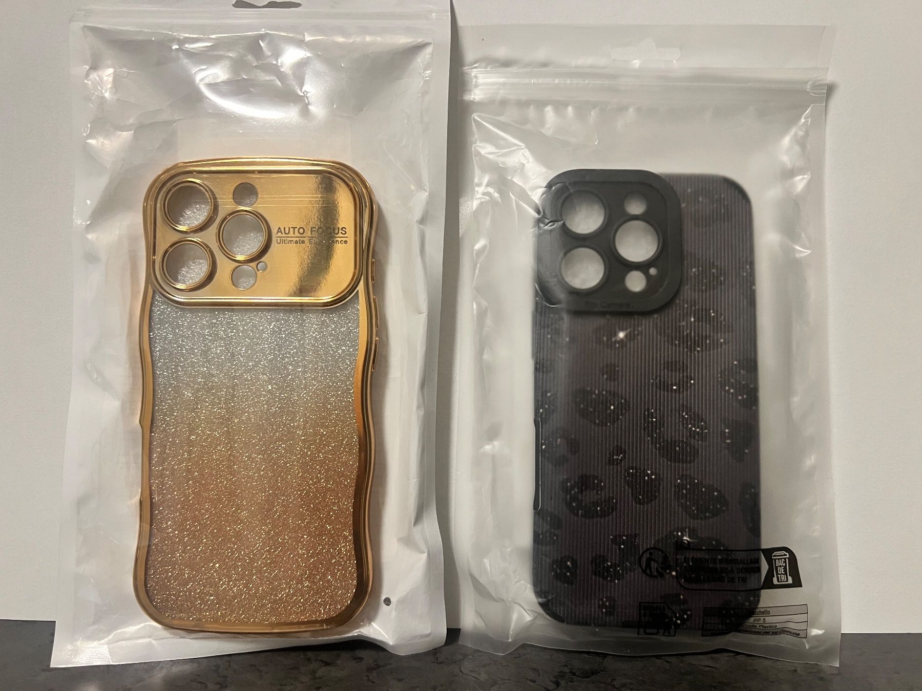 Apple Cover & Protezioni schermo: 2x iPhone 16 Pro Handyhülle Schutzhülle – Nuovo e nell'imballaggio originale da Bern venduto da No1e 1