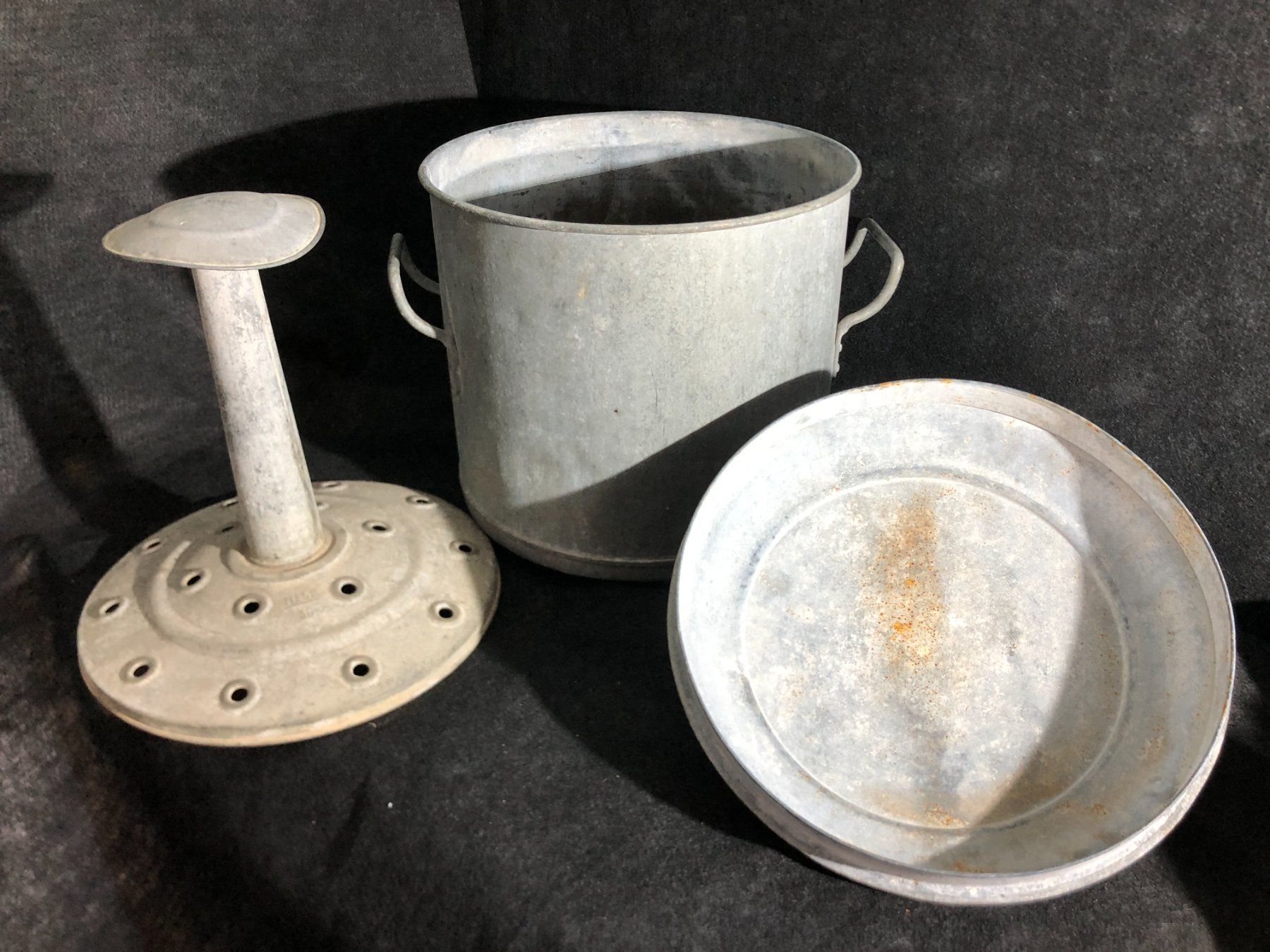 Pasti del neonato: Stérilisateur à bocaux. 36L – Usato da Saignelégier venduto da Dubois_Vintage 2