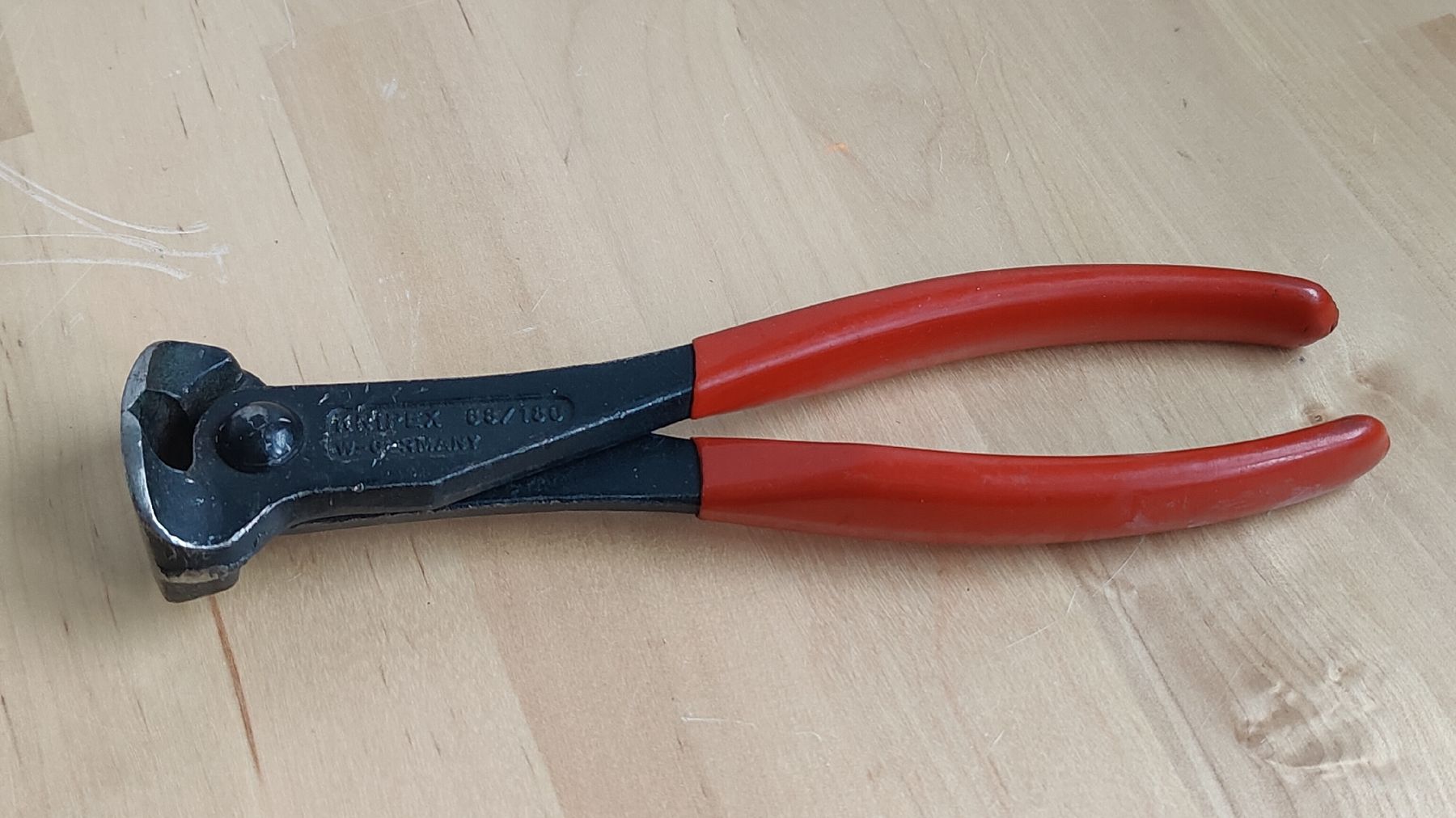 Knipex Tutti gli attrezzi: Knipex Vornschneider (LP3) – Usato da Neuenhof venduto da tap_mxt6