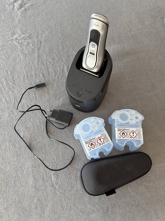 Rasoi & Lamette da barba: Braun Series 9Pro Rasierapparat – Usato da Jonen venduto da Sandrotto