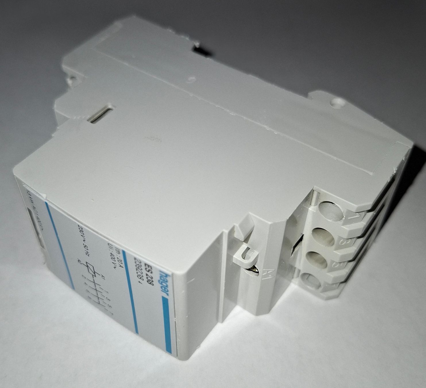 Hager Elektronikbauteile: Hager Schütz Relais ES 238 20 A – Gebraucht aus St. Gallen von WWL 2