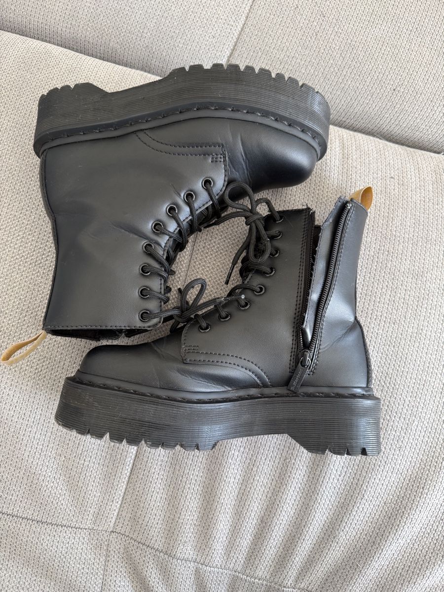 Dr. Martens Scarpe da donna: Dr. Martens Gr. 38 – Nuovo (secondo la descrizione) da Oberengstringen venduto da naatasciia_