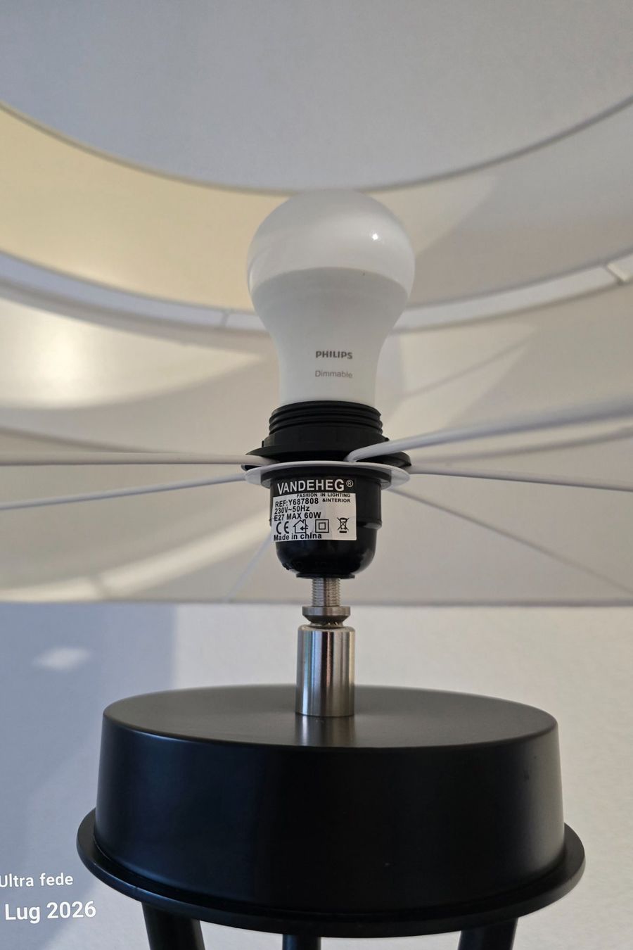 Lampes: Stehlampe Vandeheg mit dimmer – D'occasion à Stallikon par Federicoincani 1