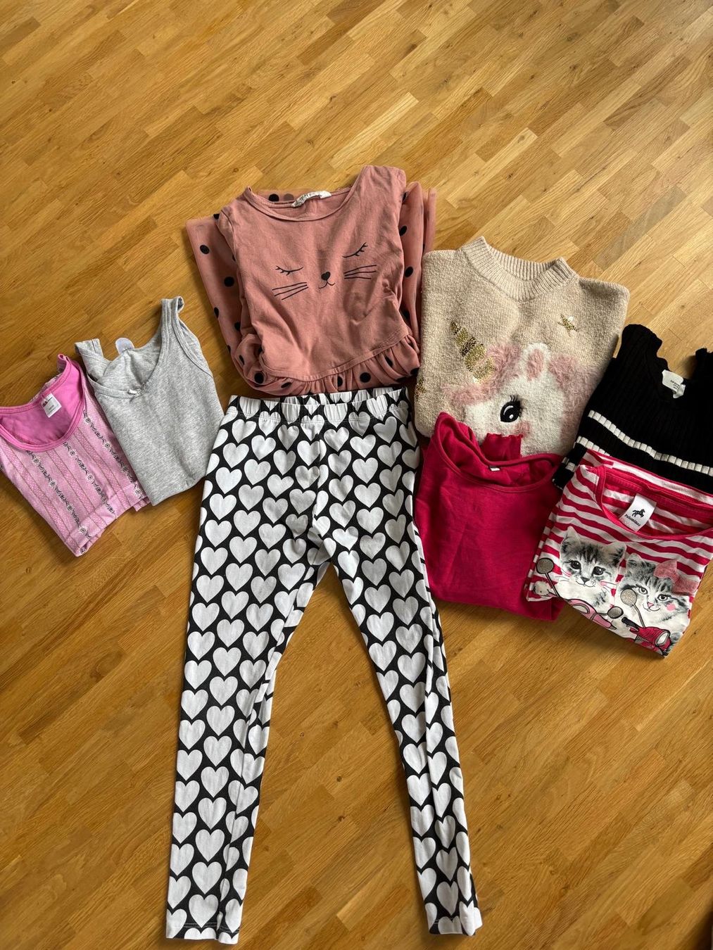 Lotti & Set di vestiti: Kleiderpaket Mädchen 110 / 116 – Usato da Pfungen venduto da olipop_91