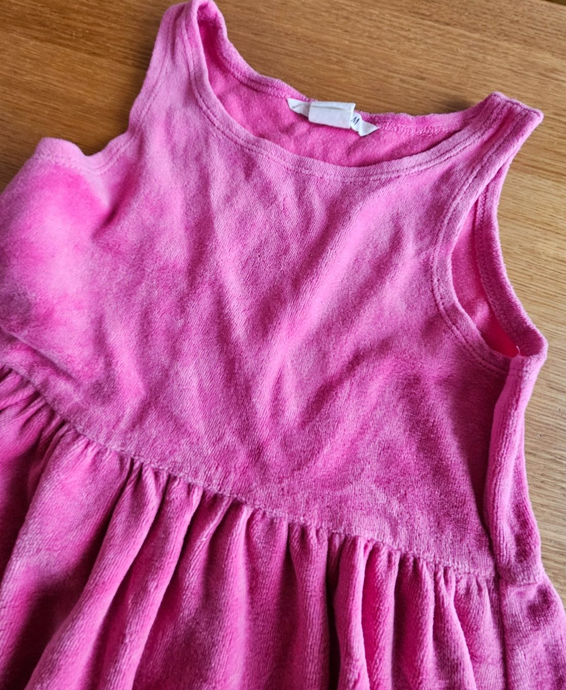 H&M Vestiti & Gonne: Nicki-Plüsch-Kleid Gr. 110/116 – Usato da Staffelbach venduto da Frisco77 1
