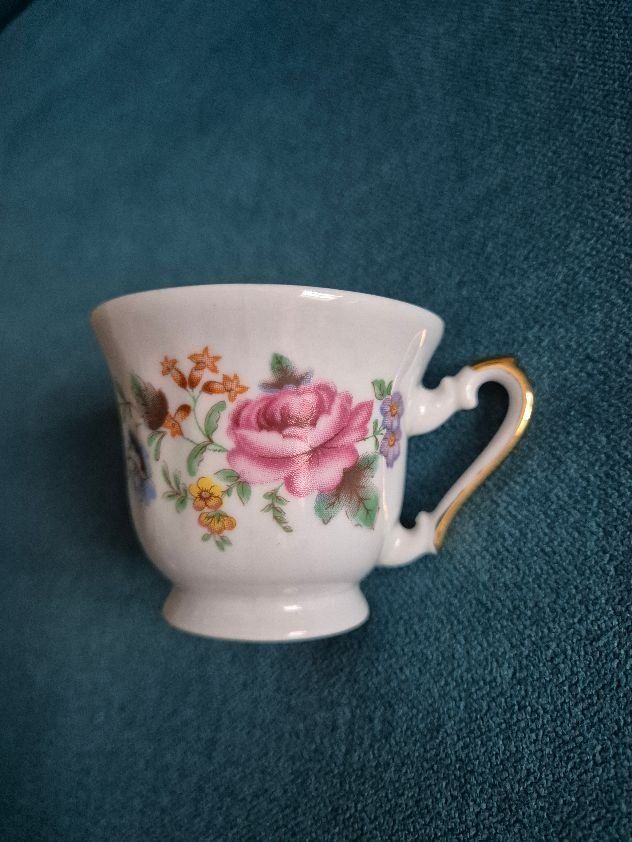 Tassen: Mocca Tasse mit Blumen Dekor – Gebraucht aus Embrach von wernici 1