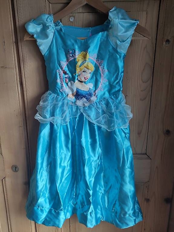 Costumi: Kostüm Cinderella – Usato da Widnau venduto da ognob 2
