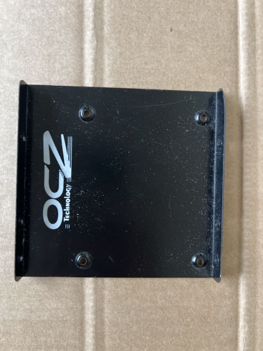 Dischi rigidi: OCZ Technology SSD Einbaurahmen schwarz gebraucht – Usato da Mülligen venduto da vagos85
