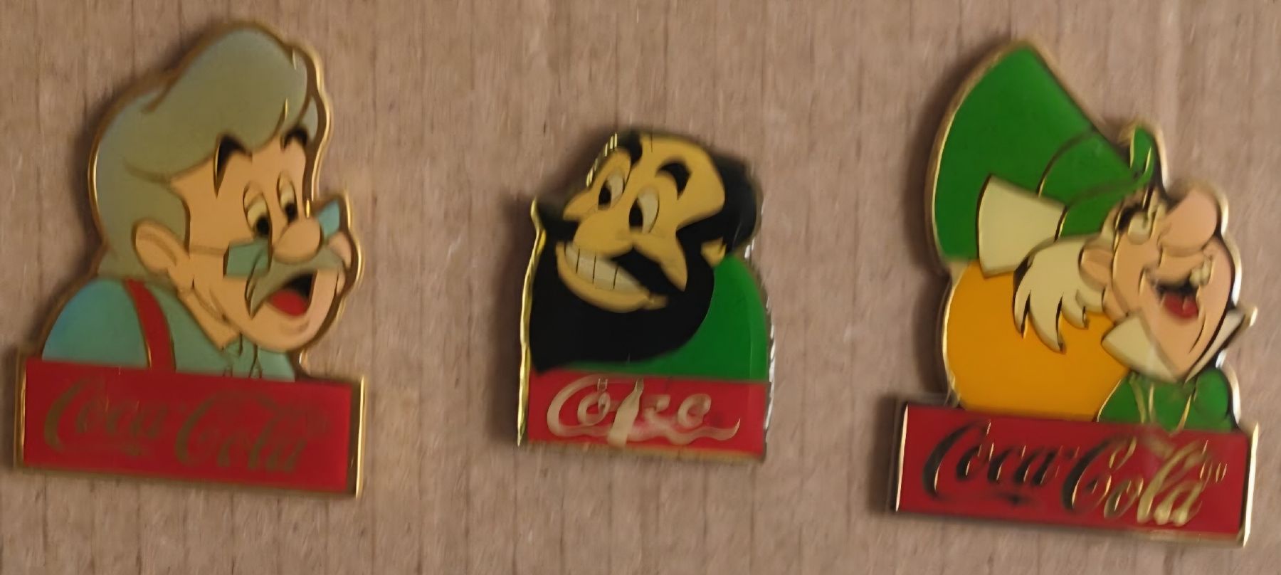 Coca-Cola Plaketten & Abzeichen: Disney Coca Cola Pins – Gebraucht aus Luzern von Luzern_Energy 2