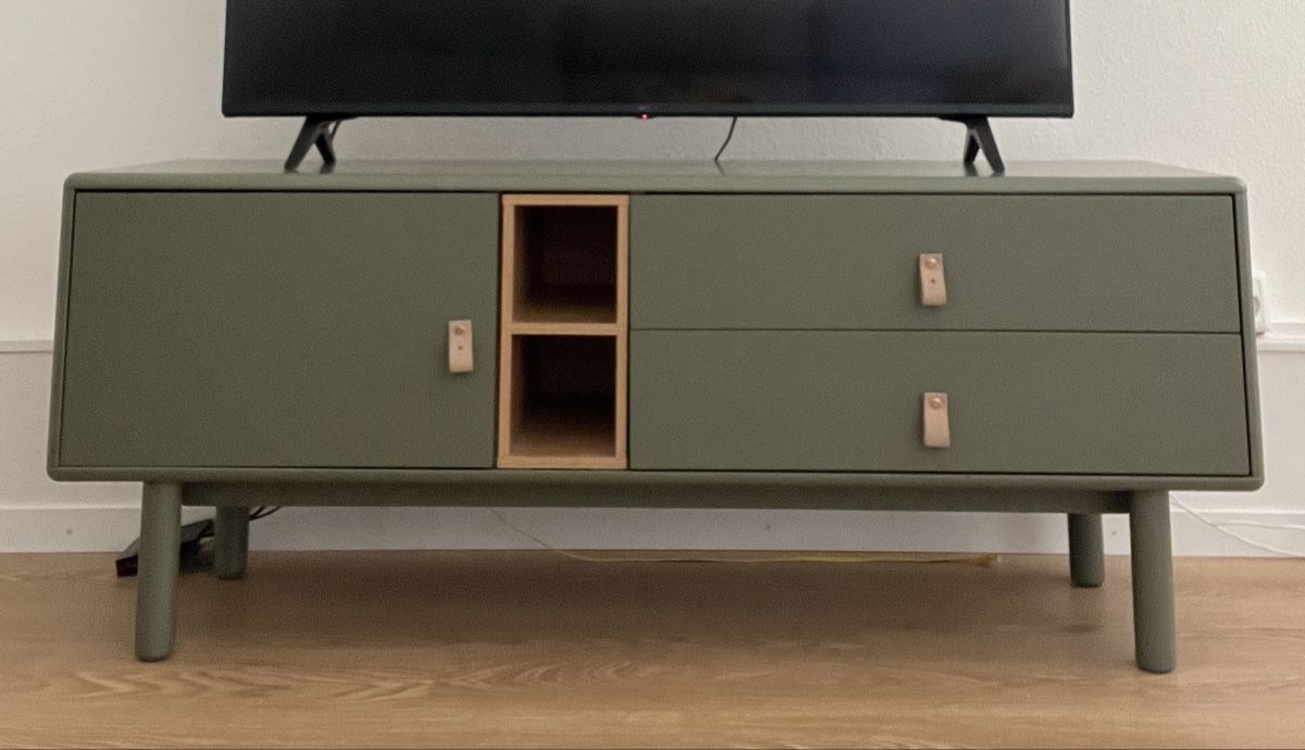 Mobili TV: Meuble TV  – Nuovo (secondo la descrizione) da Colombier NE venduto da dan_kv8c 1