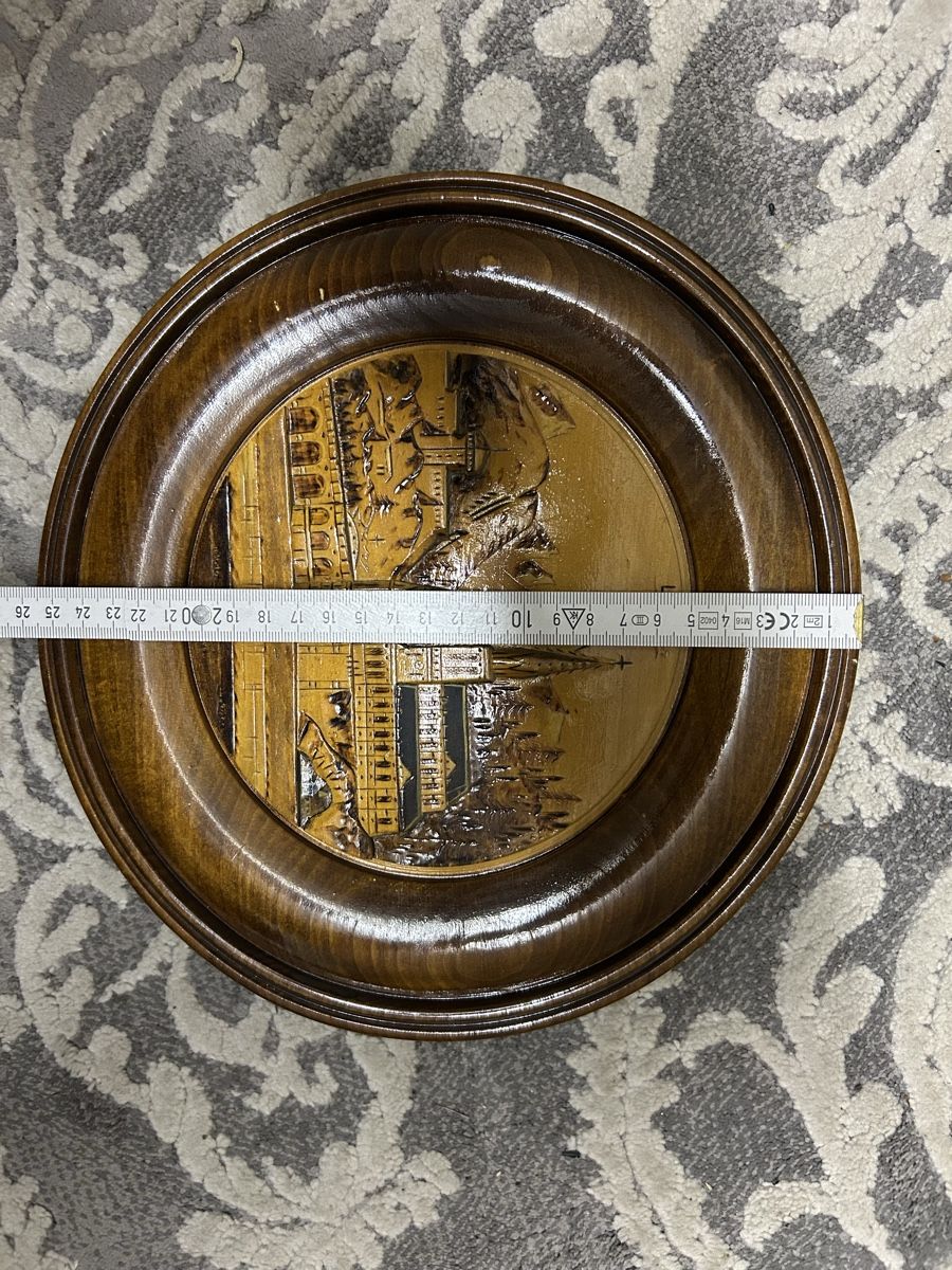 Foto & Immagini: Holzbild Luzern, Handgeschnitzt, Durchmesser 29cm – Usato da Sursee venduto da fer_n6vf 3
