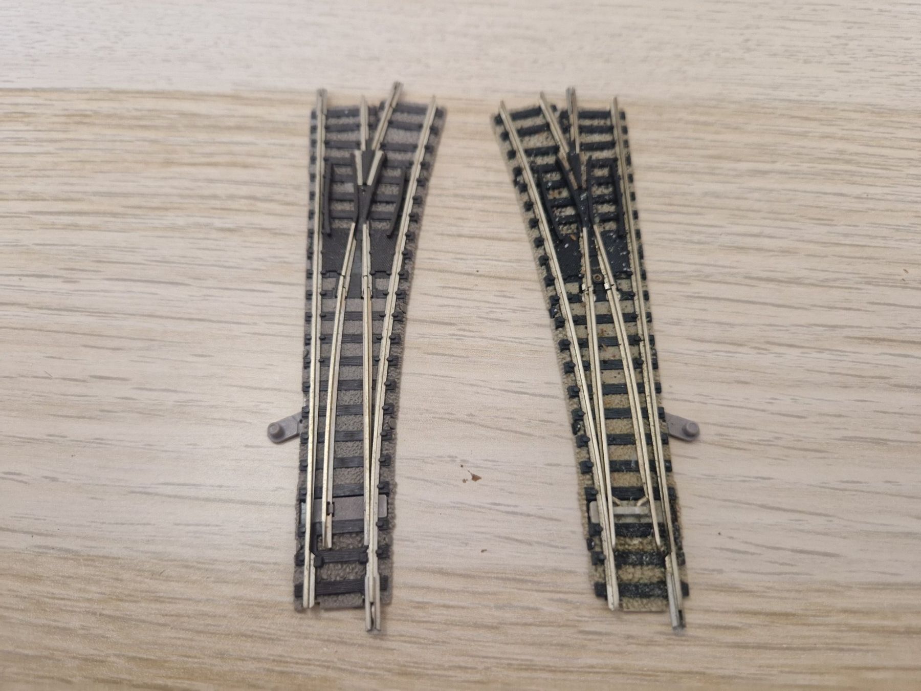 Fleischmann Modellini di ferrovie: Fleischmann N 9178 + 9179 Weichen (F) – Usato da St-Aubin-Sauges venduto da tantome