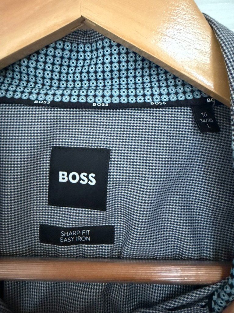 Hugo Boss Hemden: Herren Hemd Boss grau Sharp Fit Grösse L – Neu (gemäss Beschreibung) aus Unterägeri von sam_g6ng 1