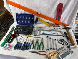 Grosses Werkzeugsortiment - Alles für Heimwerker Projekte!