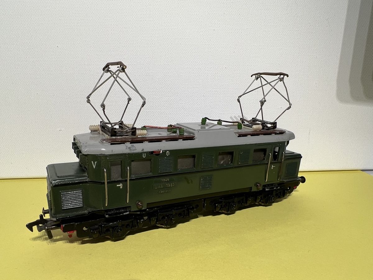Fleischmann Modelleisenbahnen: Fleischmann E44 altes Gussmodell 1/87 – Gebraucht aus Weinfelden von Kammerflimmern 1