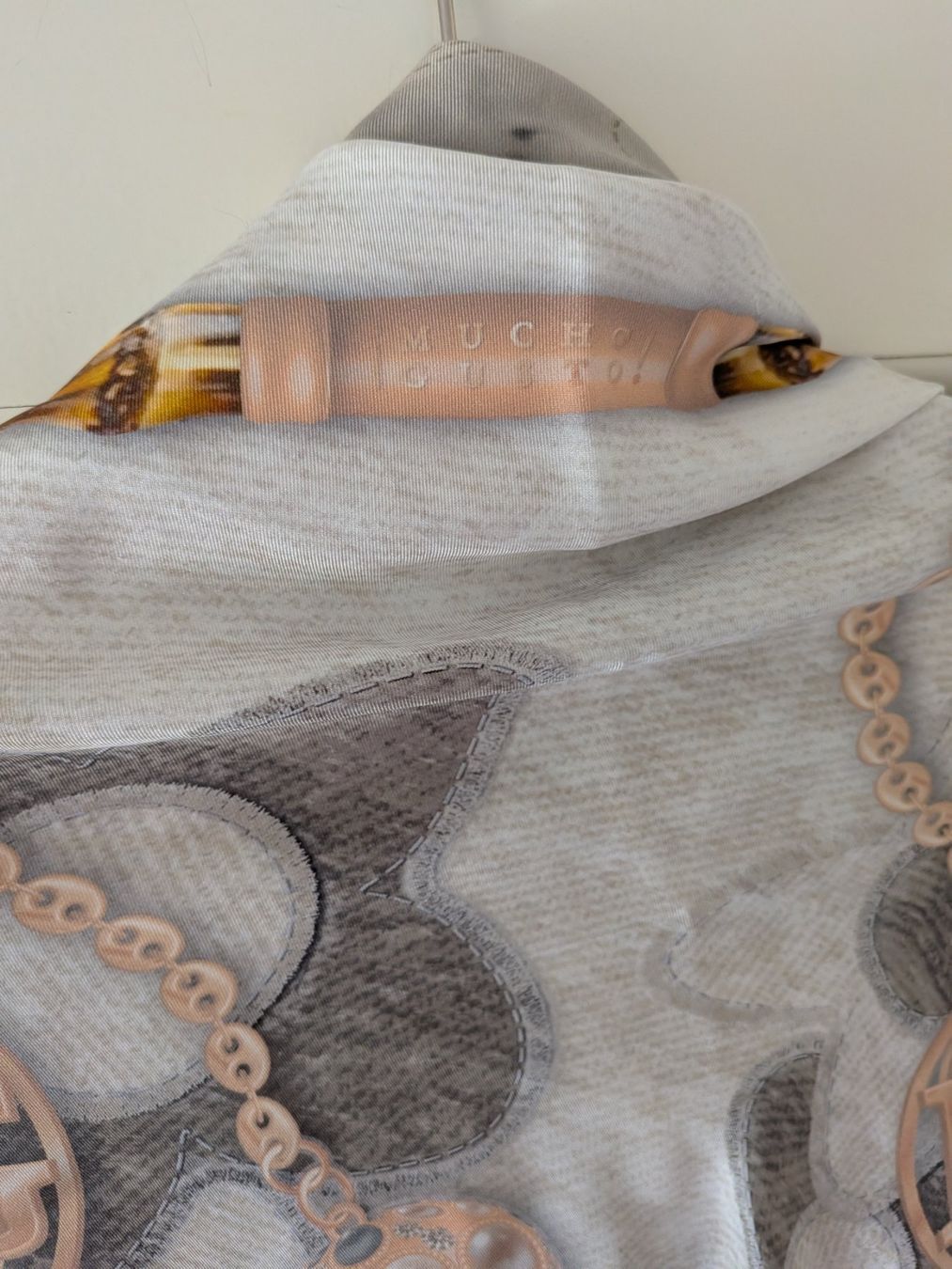 Foulards, Tücher & Schals: Mucho Gusto Schal – Gebraucht aus Emmen von magelan 4