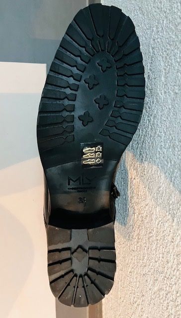 Damenschuhe: Stiefel Schwarzer – Neu und originalverpackt aus Adlikon b.Regensdf von lau_cp5r 2