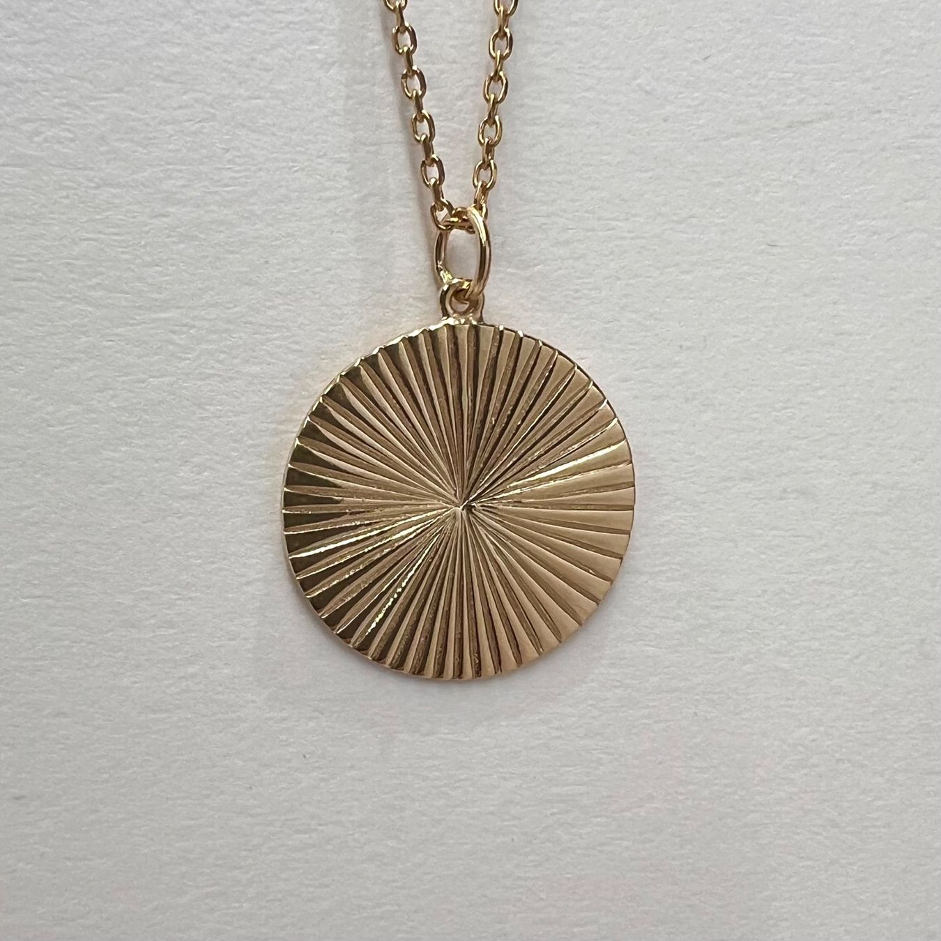 Ciondoli: Sonne-Anhänger (Gross) – Nuovo e nell'imballaggio originale da Versoix venduto da thejewelryclub