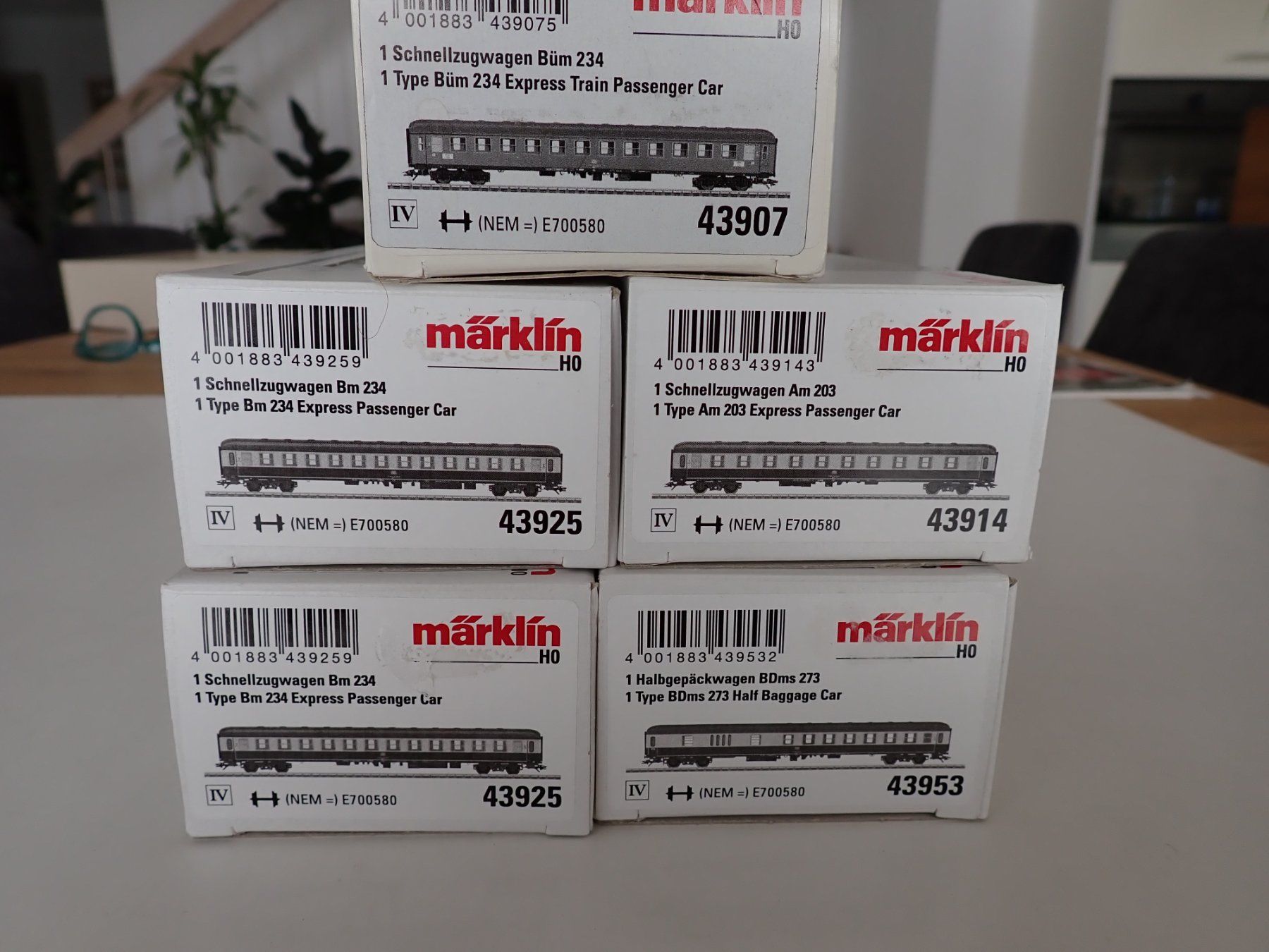 Märklin Modelleisenbahnen: Märklin DB-Wagen – Gebraucht aus Bützberg von Riviera-Express 2