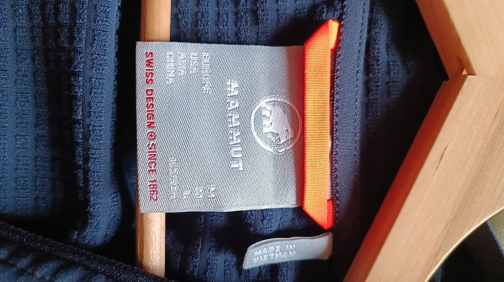 Mammut Giacche: Neue Mammutjacke – Usato da Chur venduto da cor_5bg9 3