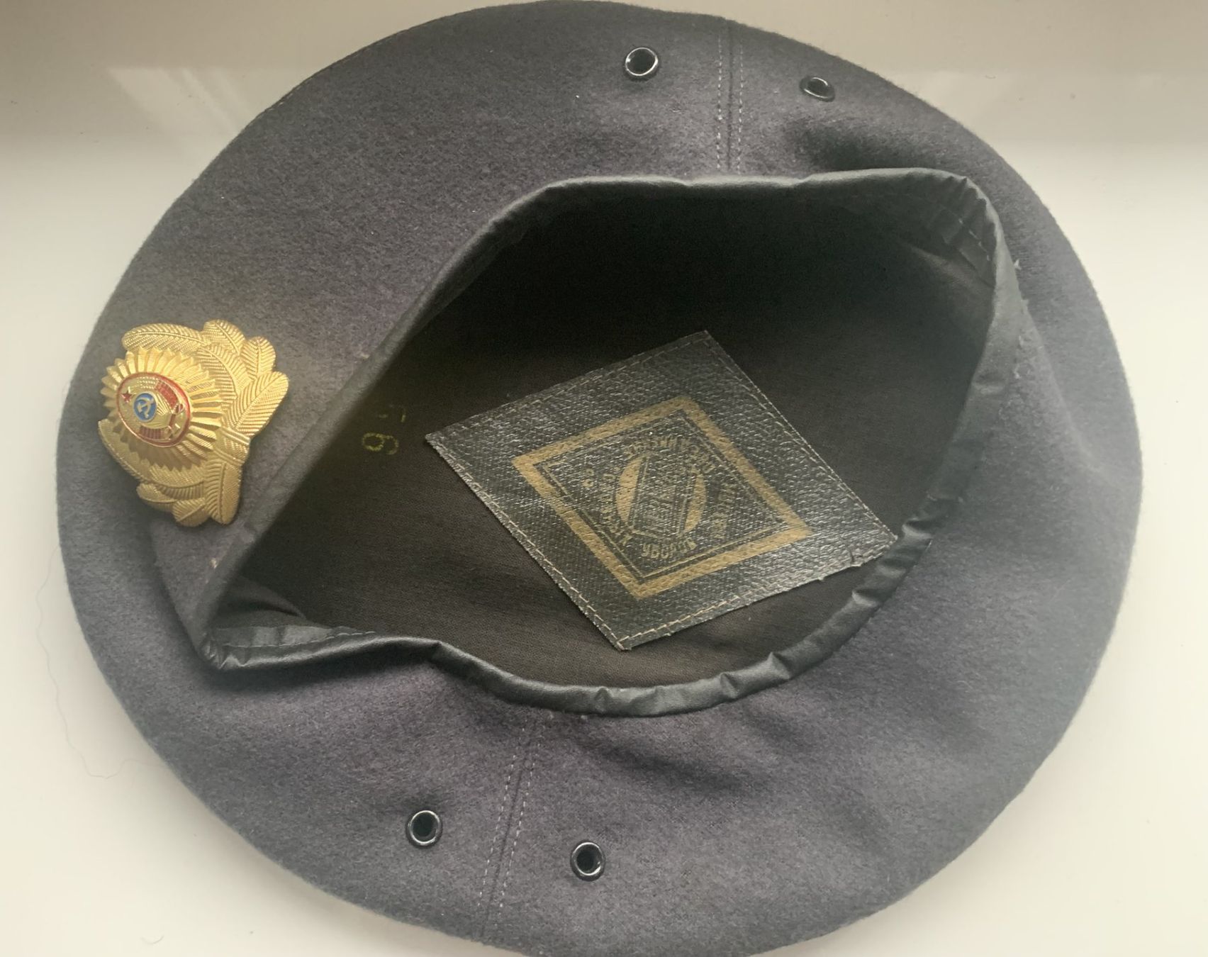 Uniformi: Uniform-Béret Polizei / Miliz UdSSR – Usato da Volketswil venduto da zwitsch33