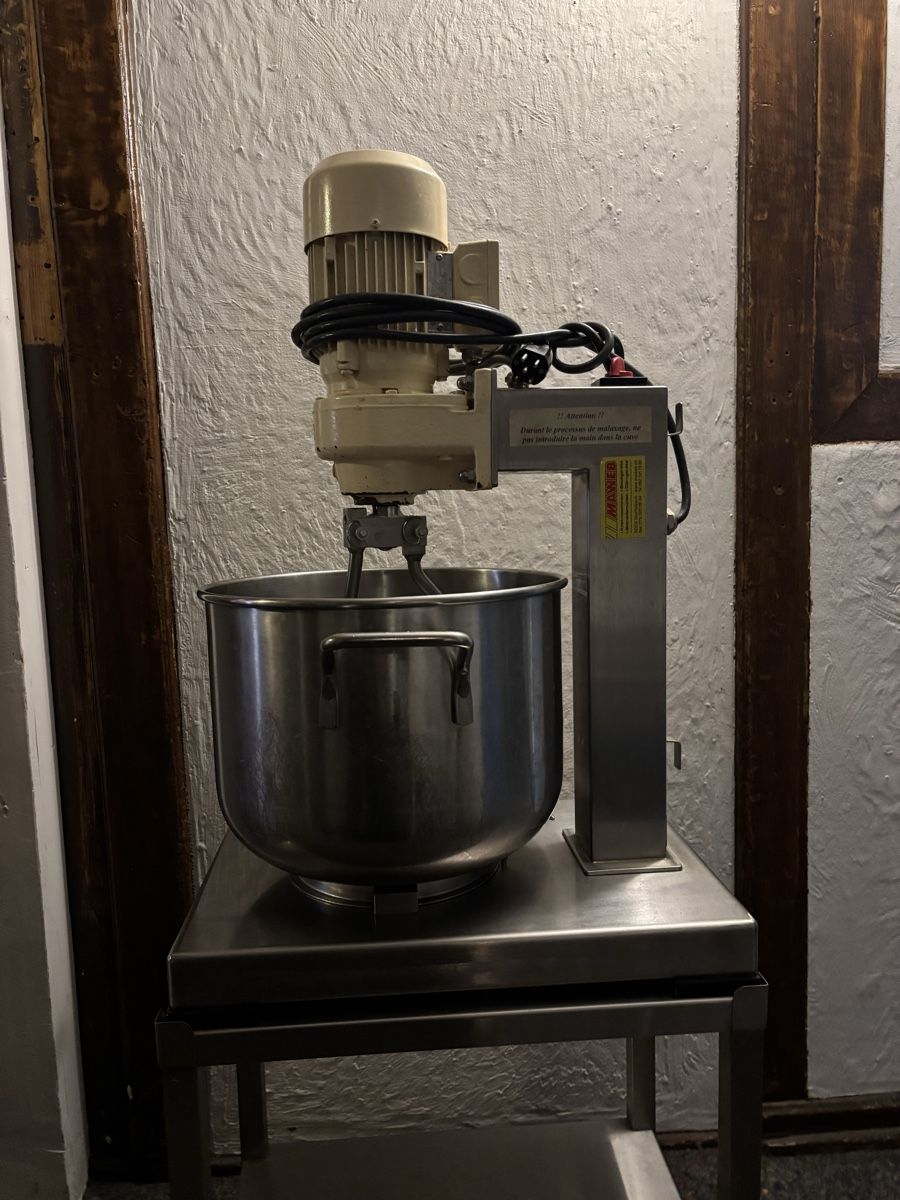 Appareils de cuisine: Teigknetmaschiene – D'occasion à Arosa par gra_sml9