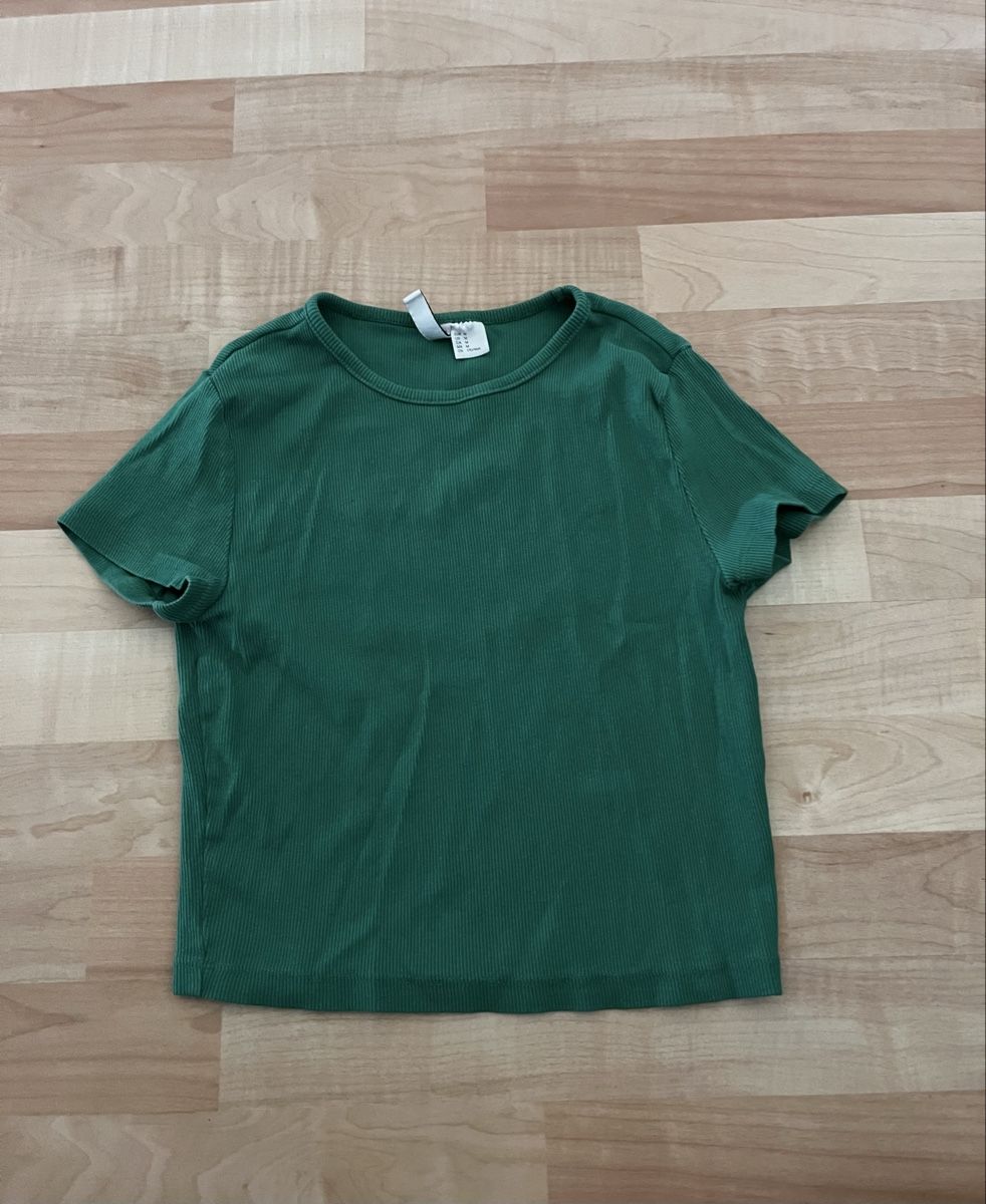 H&M Top: Haut vert - taille M – Usato da Martigny venduto da mar_p55z