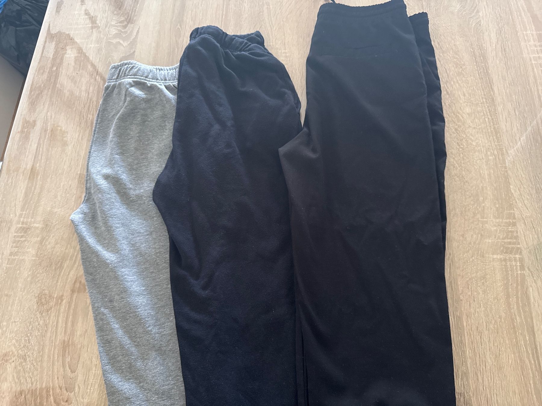 H&M Lotti & Set di vestiti: Mädchen Pullover – Usato da birsfelden venduto da Giuseppe70 3