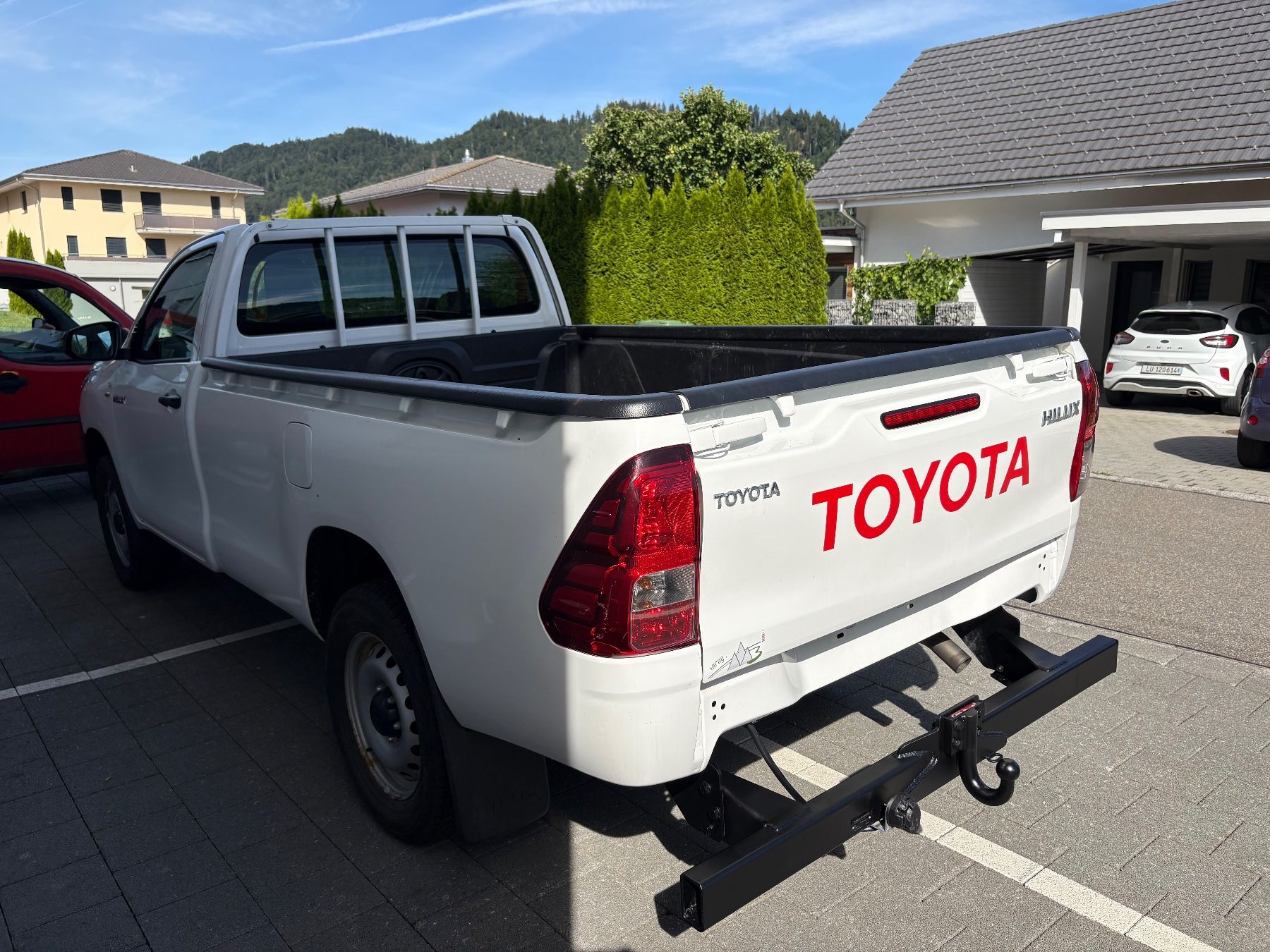 Toyota Tutti i ricambio: Brücke / TOYOTA Hilux Single Cab / Pritsche – Usato da Hasle LU venduto da Mroeoesli0 1