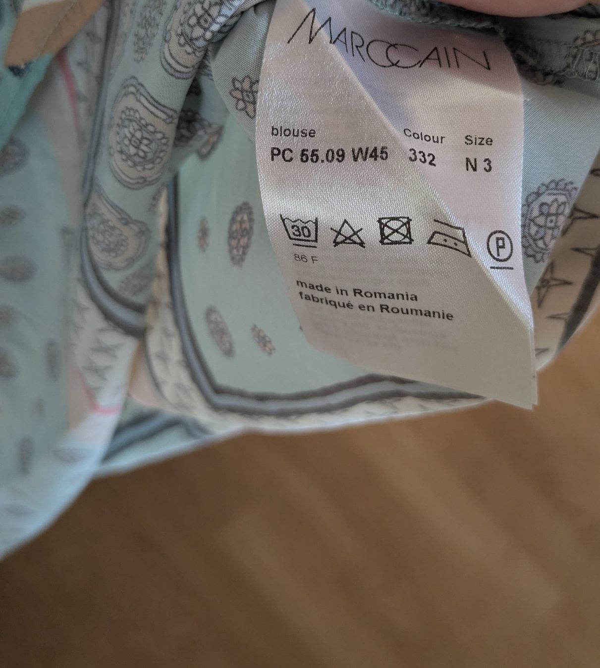 Marc Cain Blusen: Bluse MARCCAIN N 3 gemustert guter Zustand – Gebraucht aus Fislisbach von irli 2