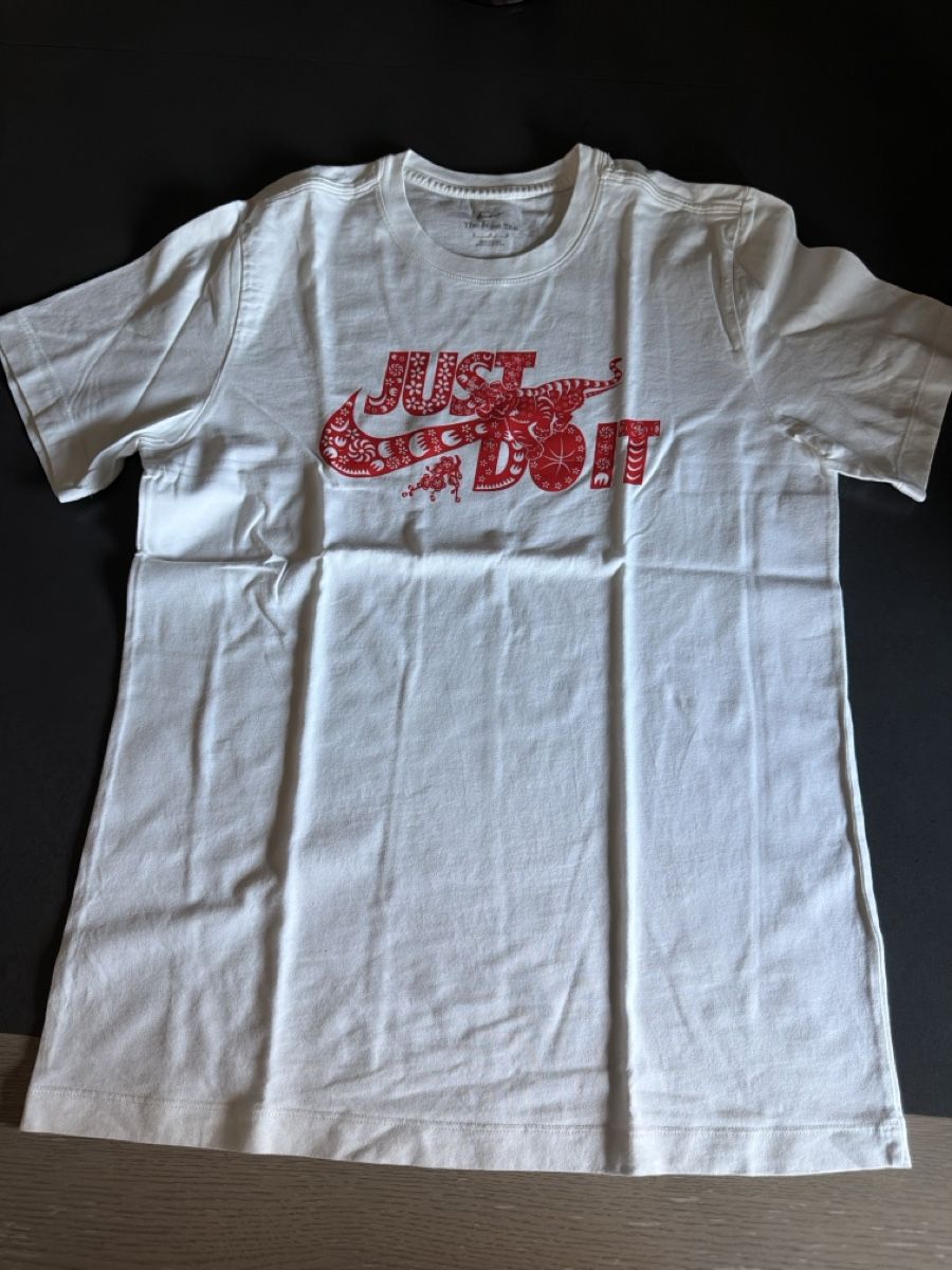 Nike T-shirts: T-shirt Nike blanc  – D'occasion à Châtelaine par Diogo.138