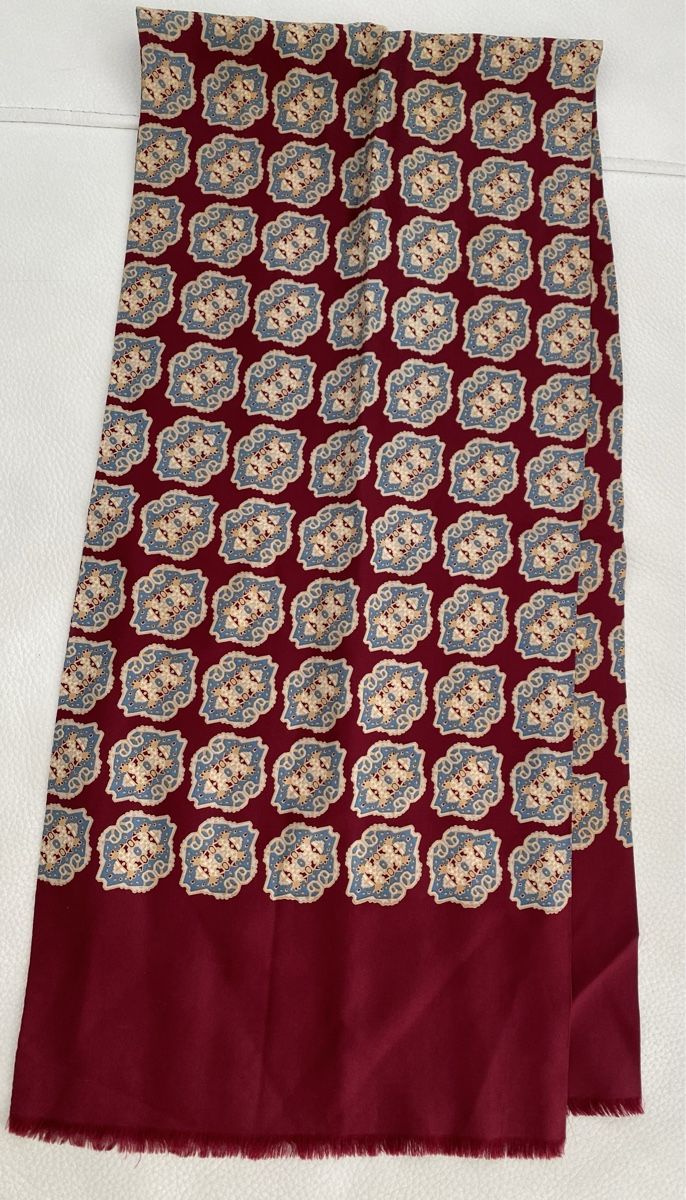 Foulard & Sciarpe: Seiden Schal 🌸 – Usato da Opfikon venduto da Luis144 1