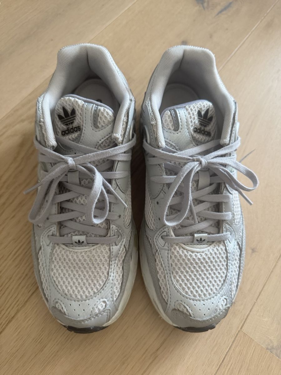 Adidas Scarpe da donna: Adidas Sneakers  38 1/2 – Usato da Wilen b. Wollerau venduto da sopfl