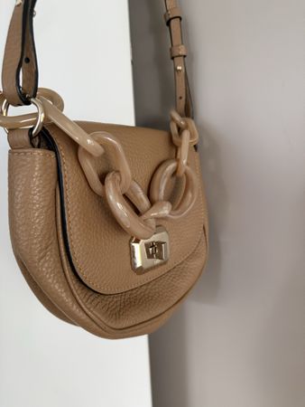 REDValentino Leder Crossbody Tasche – Camel / Beige