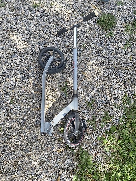 Kickboard: Gebrauchtes Kickbord – Usato da Bauma venduto da iri_xp7n 2