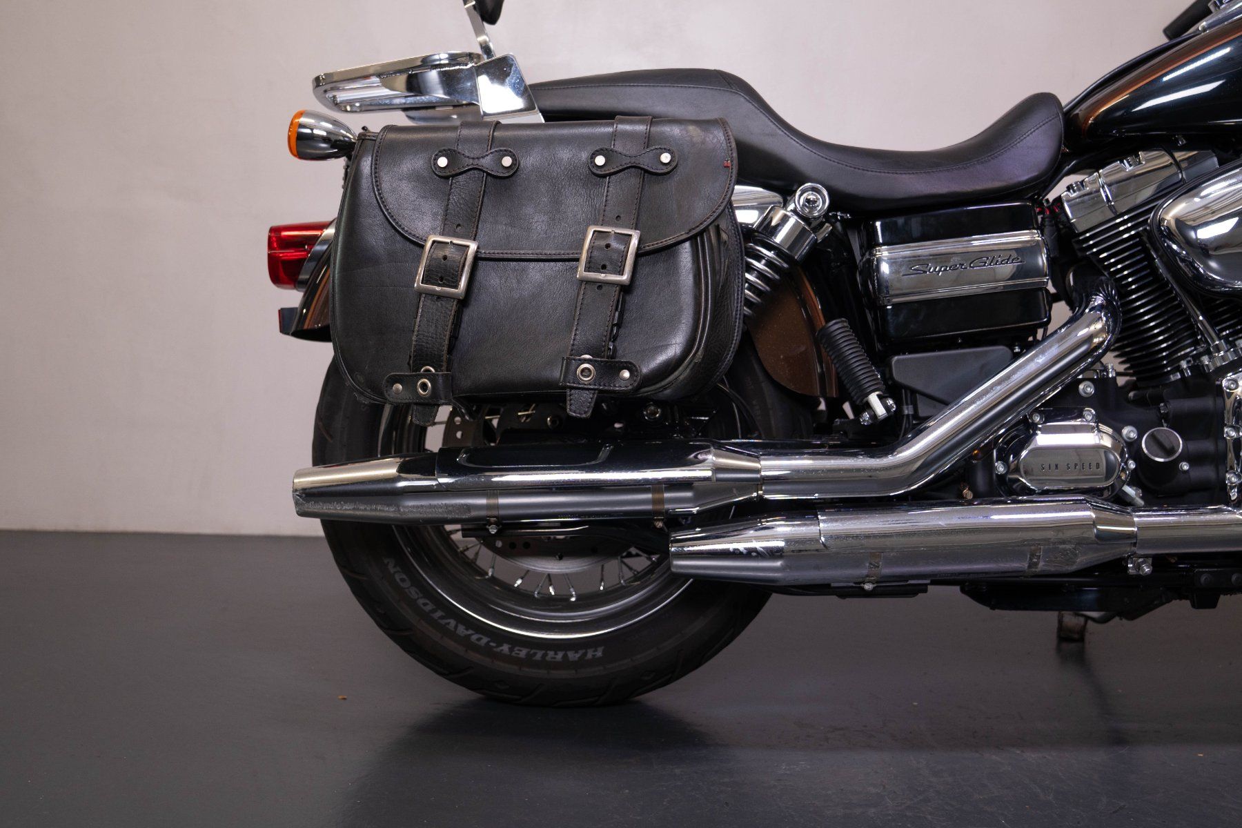 Harley-Davidson Chopper: Harley-Davidson Dyna Super Glide Custom FXDC Anniversary – Gebraucht aus Hünenberg von Maxim369 7