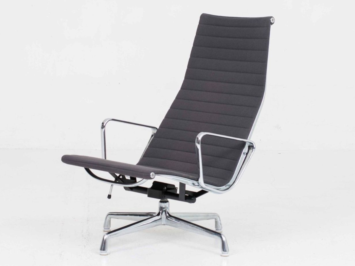 Vitra Poltrone: Vitra EA 124 Sessel von Charles & Ray Eames in grauem Hopsak – Usato da Zürich venduto da STUZH38