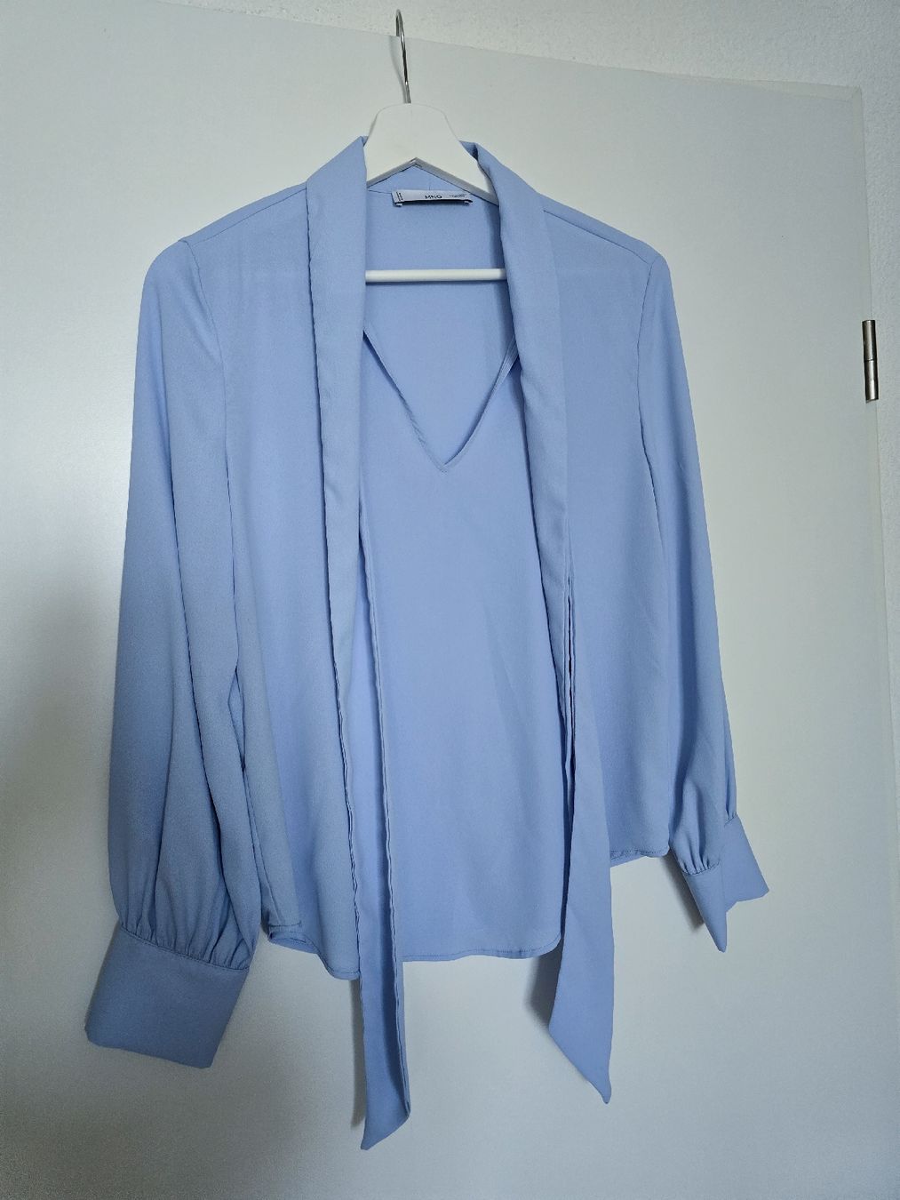 Mango Blusen: Bluse von Mango hellblau Grösse XS tadelloser Zustand – Gebraucht aus Lenzburg von Lavendercupcake 3