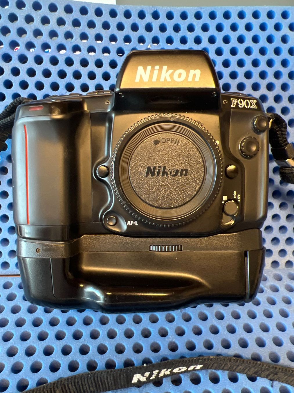 Nikon Appareil photo: Nikon F90X – D'occasion à Bremgarten AG par Honda1989