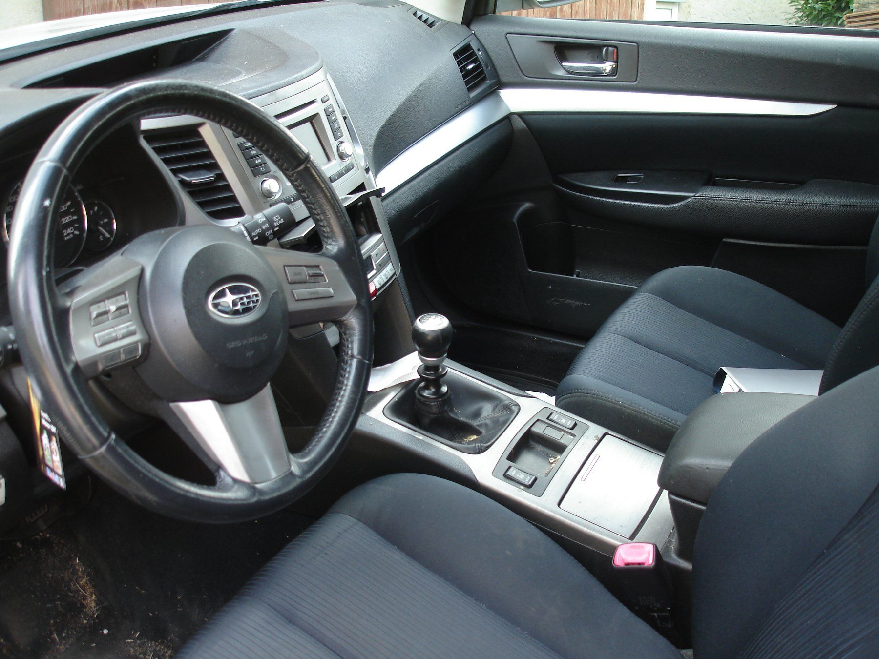 Subaru Autos: Subaru Legacy V    2.0 D – Défectueux à La Coudre par Daverney 7