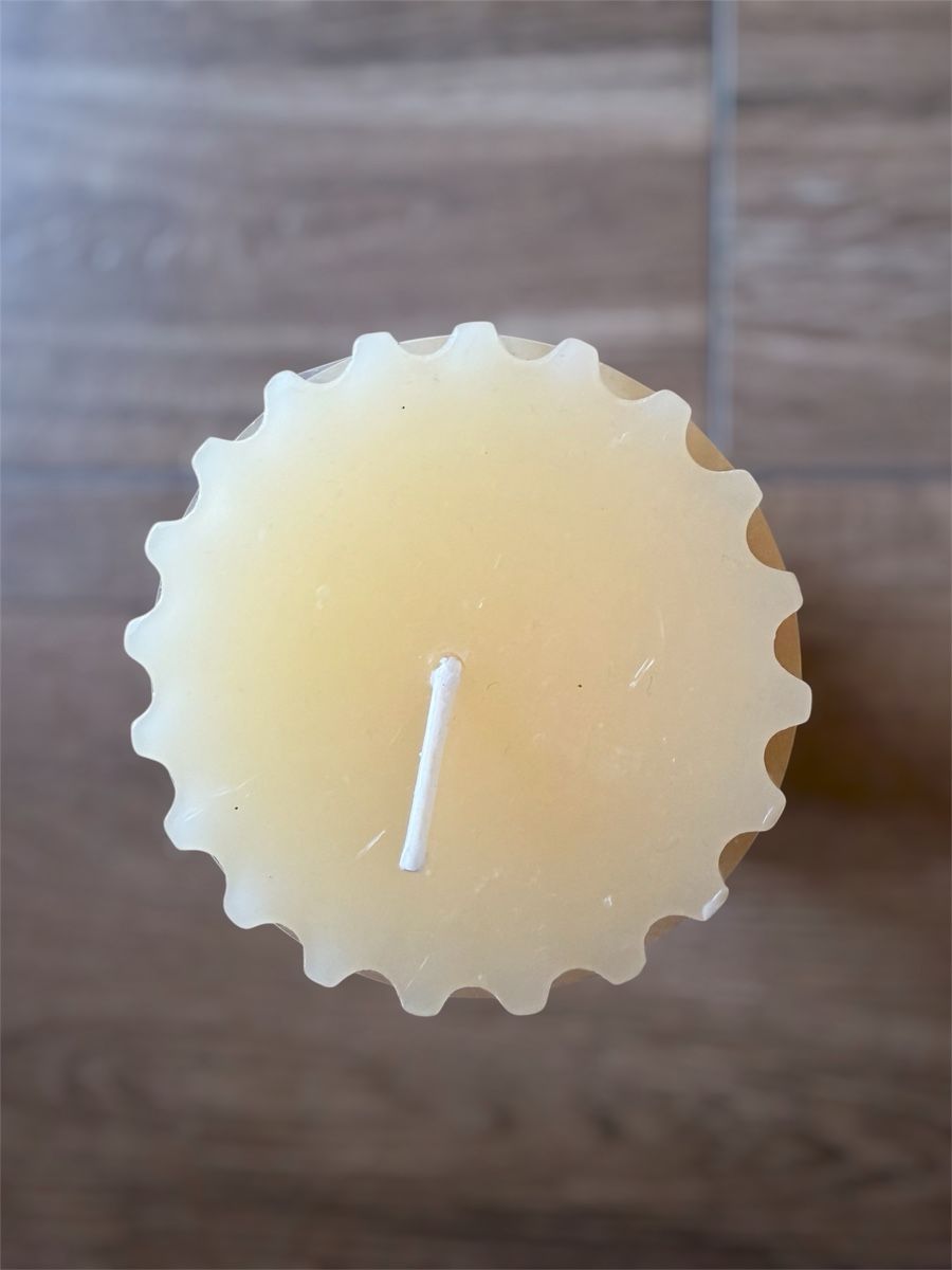 Candele: Rustikale Stumpenkerze Gerillt – Nuovo e nell'imballaggio originale da Thundorf venduto da paglialongamaria 2
