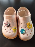 Kinder Clogs hellorange mit Tiermotiven Grösse 26