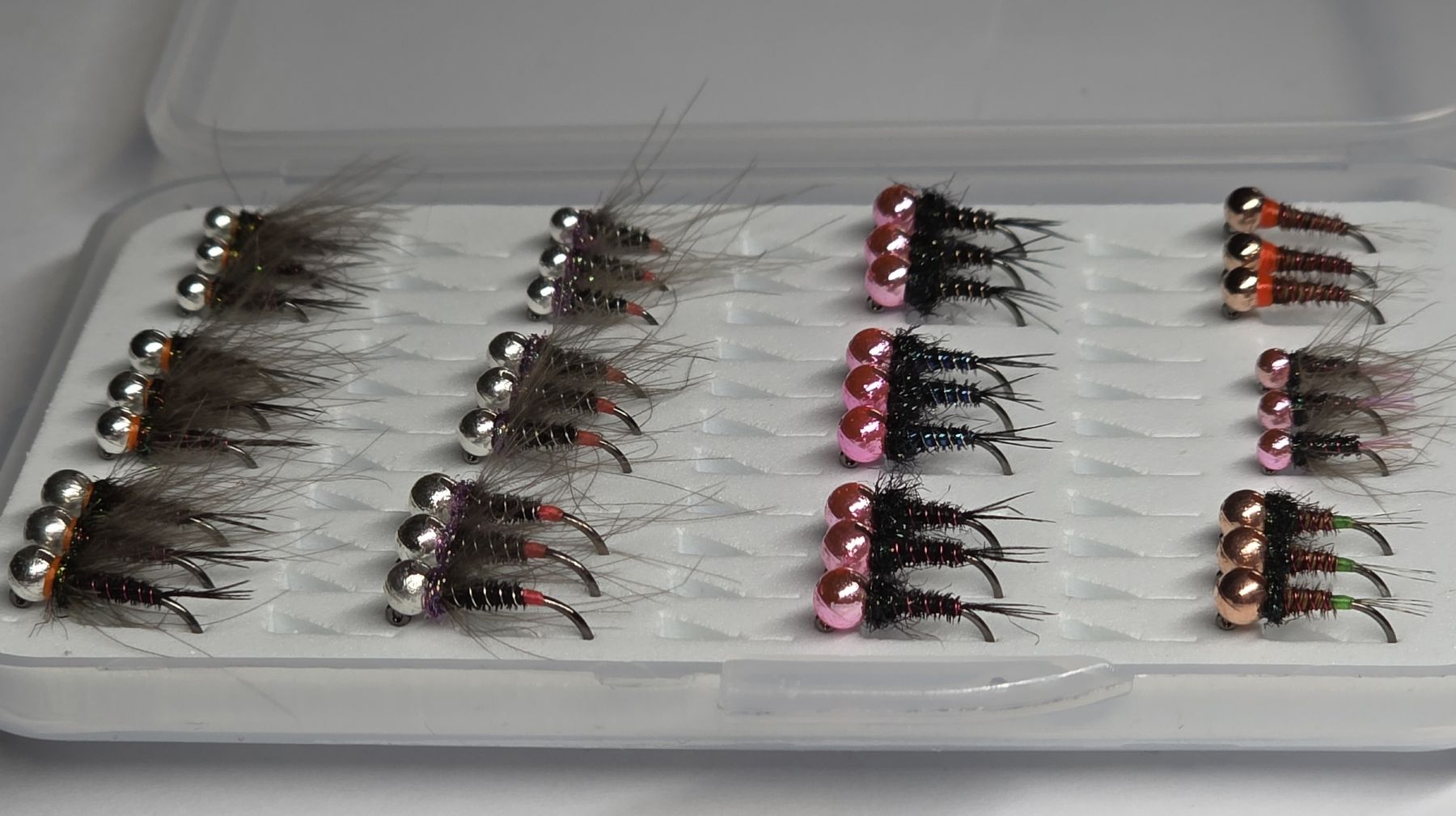Köder: Top Muster Box - 36 Tungsten Nymphs – Neu (gemäss Beschreibung) aus Degersheim von HookedOnTheFly